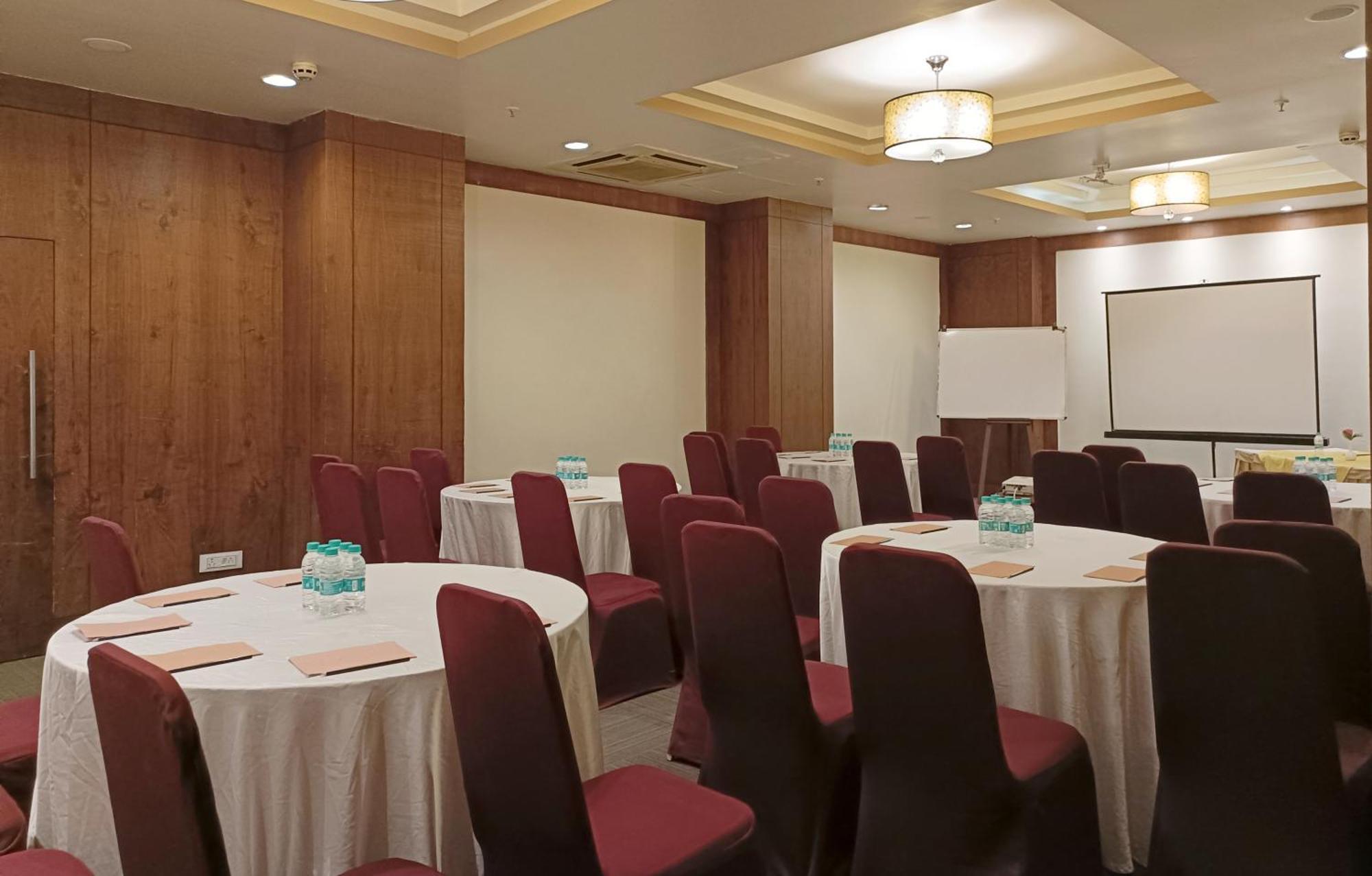 Vesta International Hotel Jaipur Eksteriør billede
