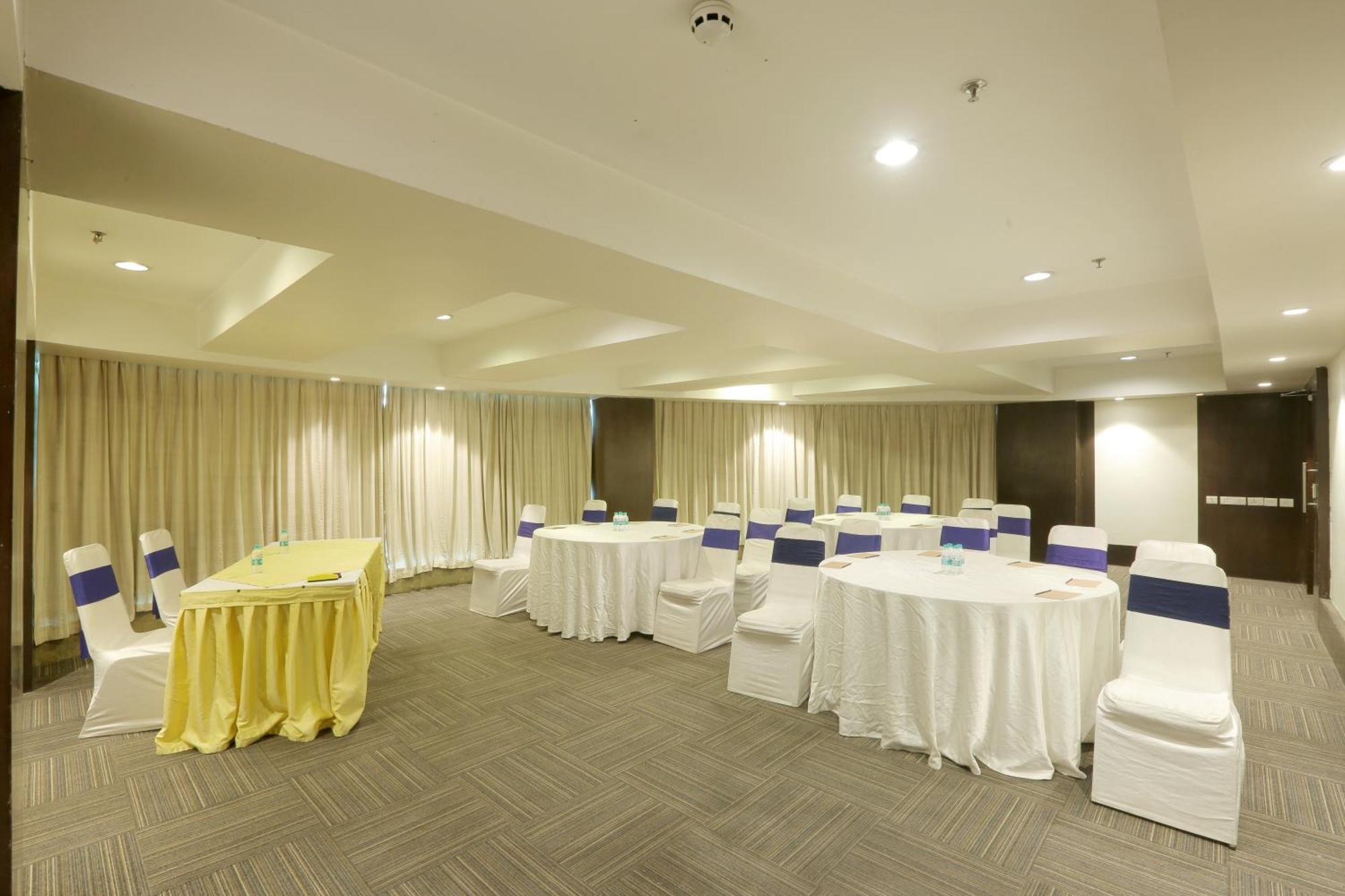 Vesta International Hotel Jaipur Eksteriør billede
