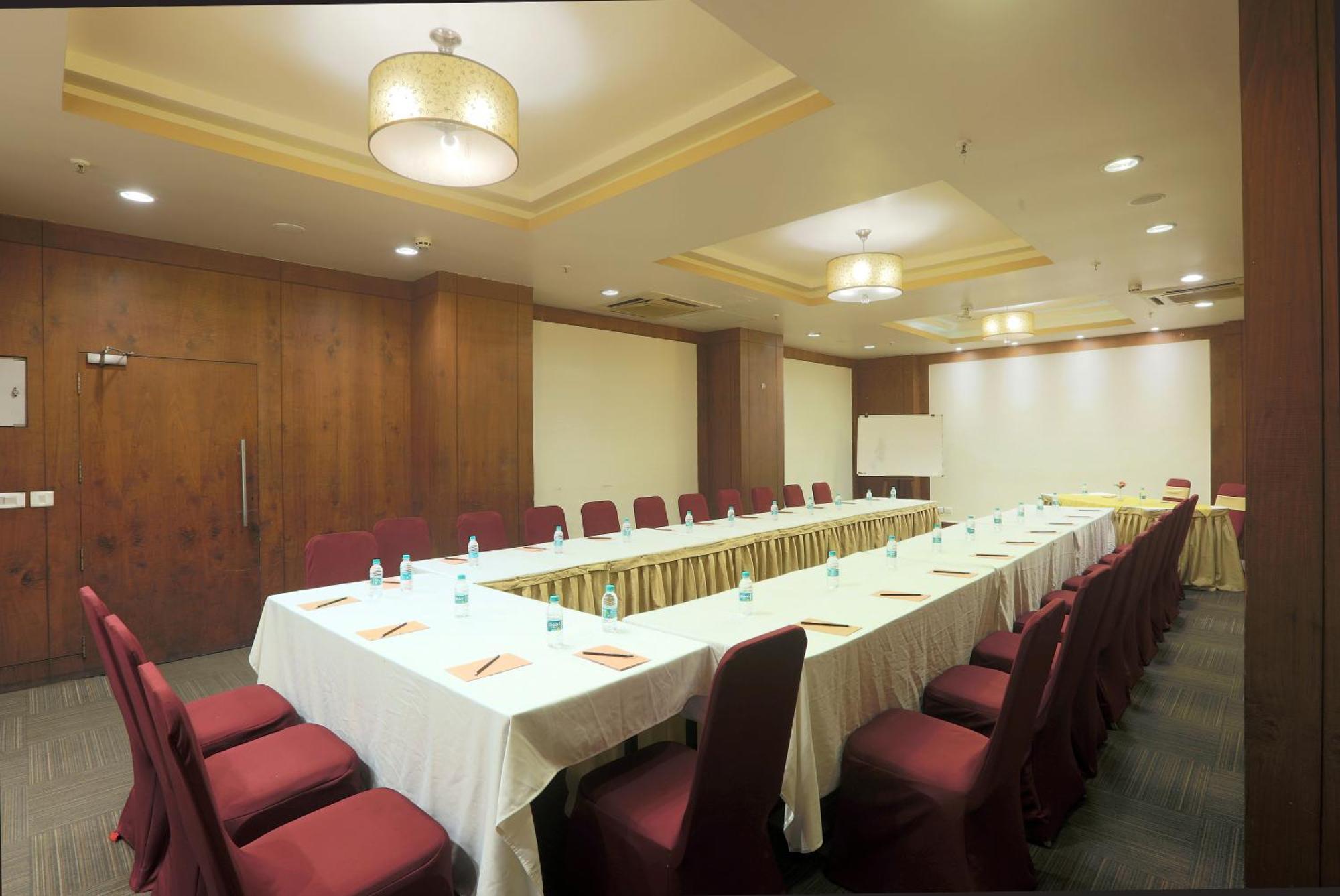 Vesta International Hotel Jaipur Eksteriør billede
