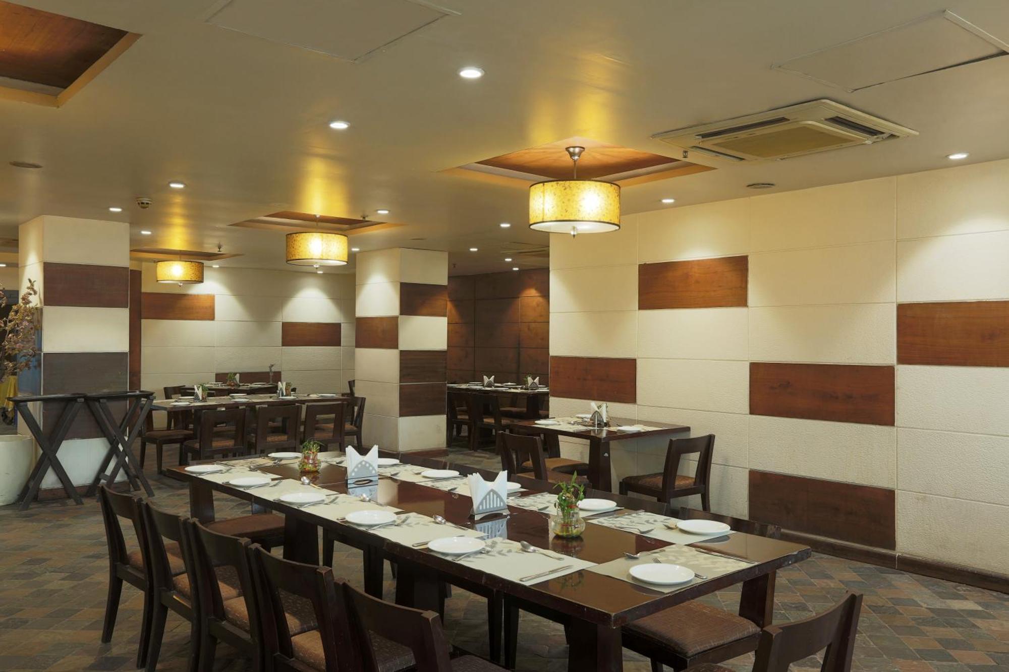 Vesta International Hotel Jaipur Eksteriør billede