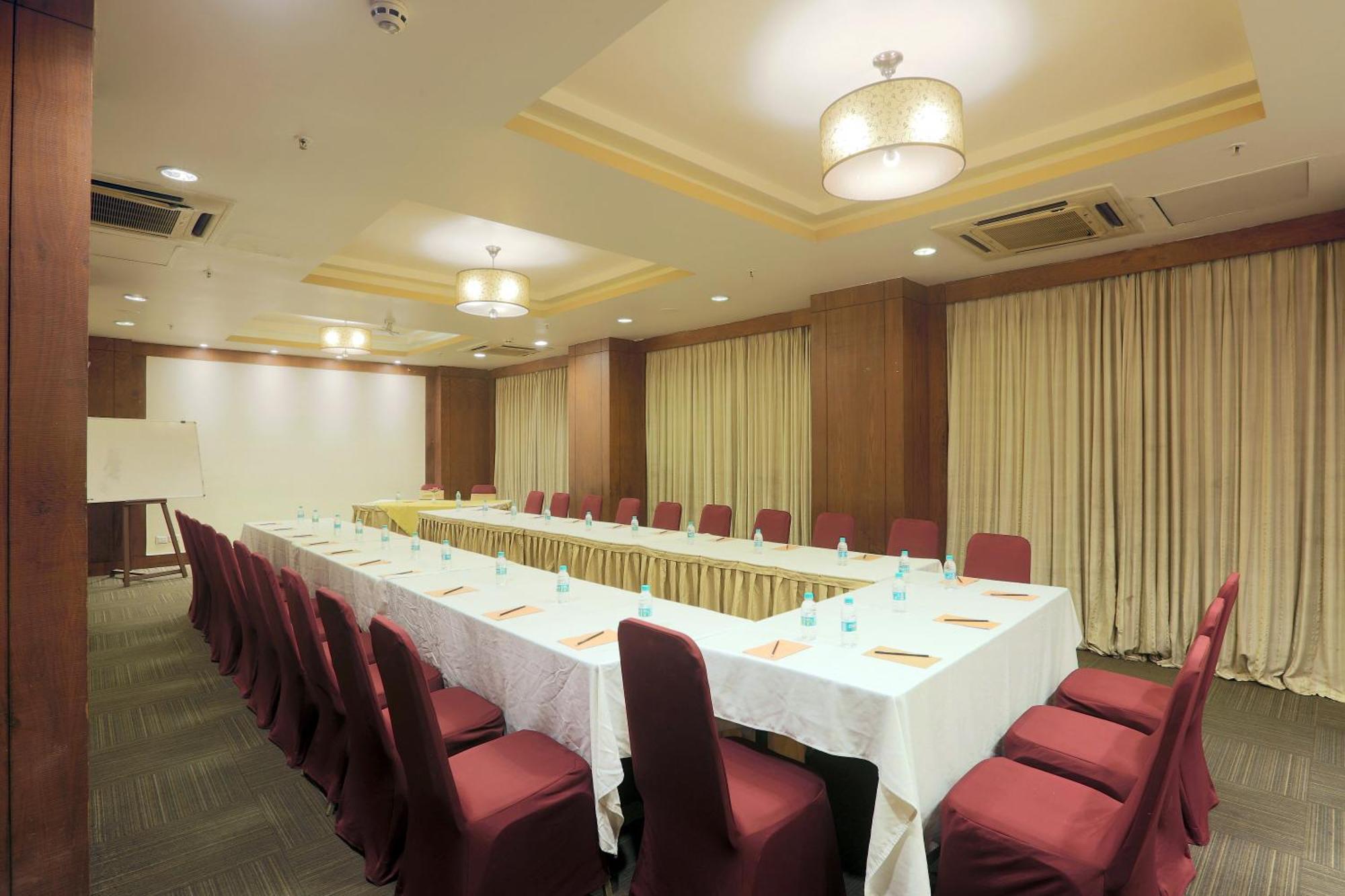 Vesta International Hotel Jaipur Eksteriør billede